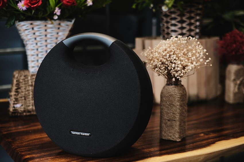 loa harman kardon onyx studio 65