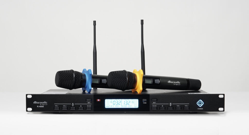 Mic không dây DBacoustic K4000 | Giải pháp hát karaoke ổn và dễ sử dụng Micro không dây K4000 thiết kế đẹp mắt, nhiều tính năng vượt trội. - Gồm 1 đầu thu và 2 tay micro không dây.