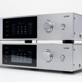 So sánh kích thước amply Dbacoustic LX-H8 và LX-H5 nhìn nghiêng