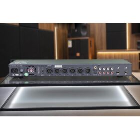 Vang số DMX DXK-6000S lắp đặt trong dàn âm thanh karaoke